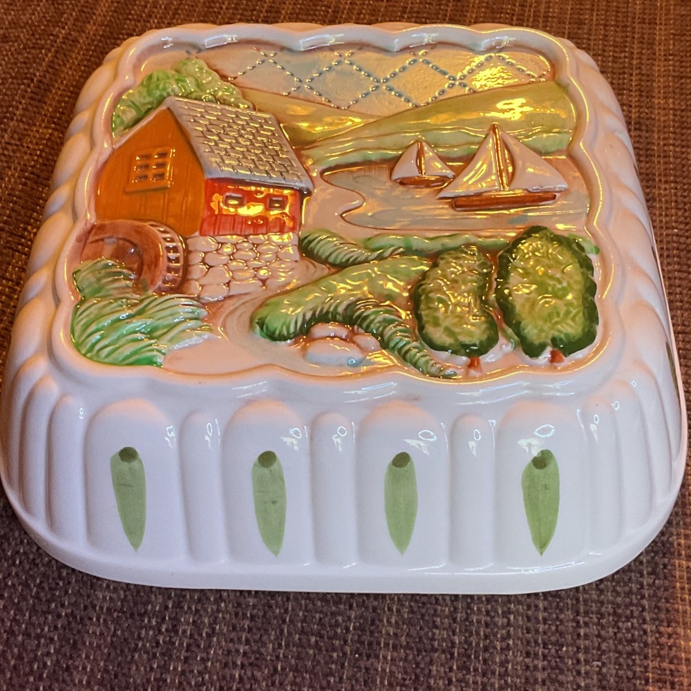 Colorful Ceramic Decorative Box